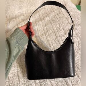 Black shoulder purse